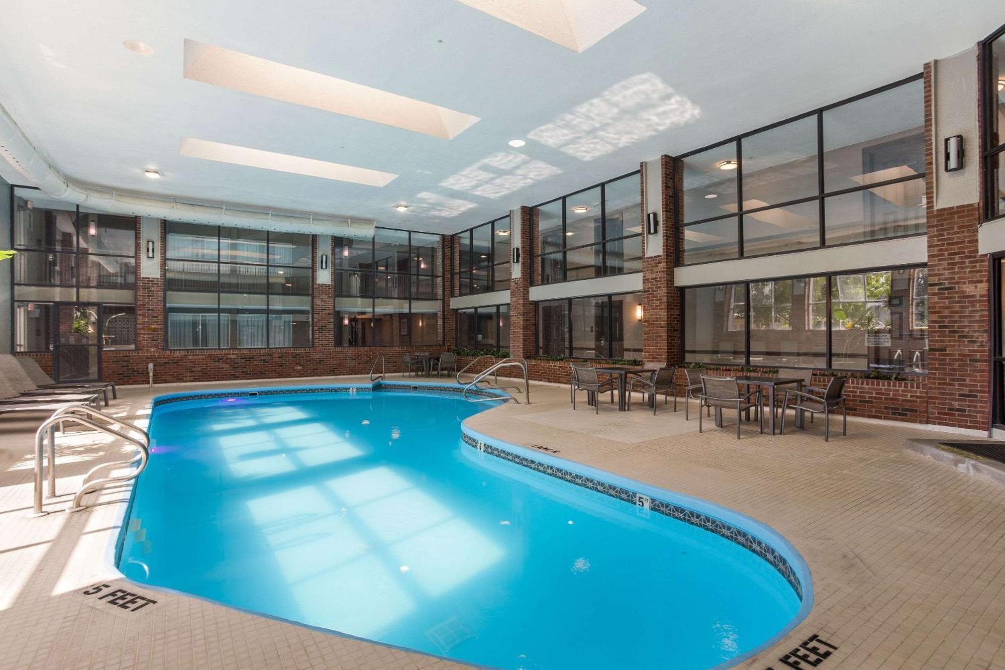 The Clover Hotel, Ascend Hotel Collection South Bend Exterior foto